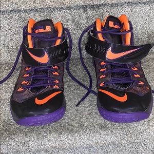 Used Nike Basketball Sneakers